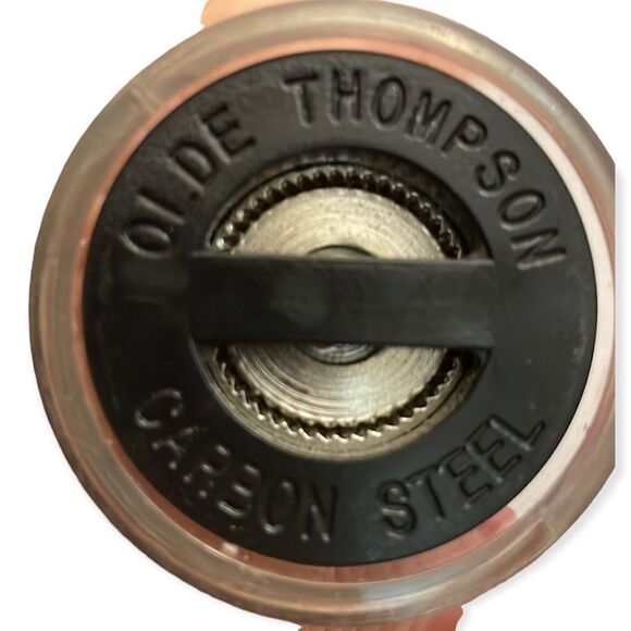 Olde Thompson carbon steel salt and pepper grinder - Picture 3 of 6